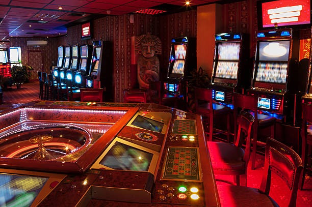 slot piontogel mobile app interface showing sports betting and live dealer options